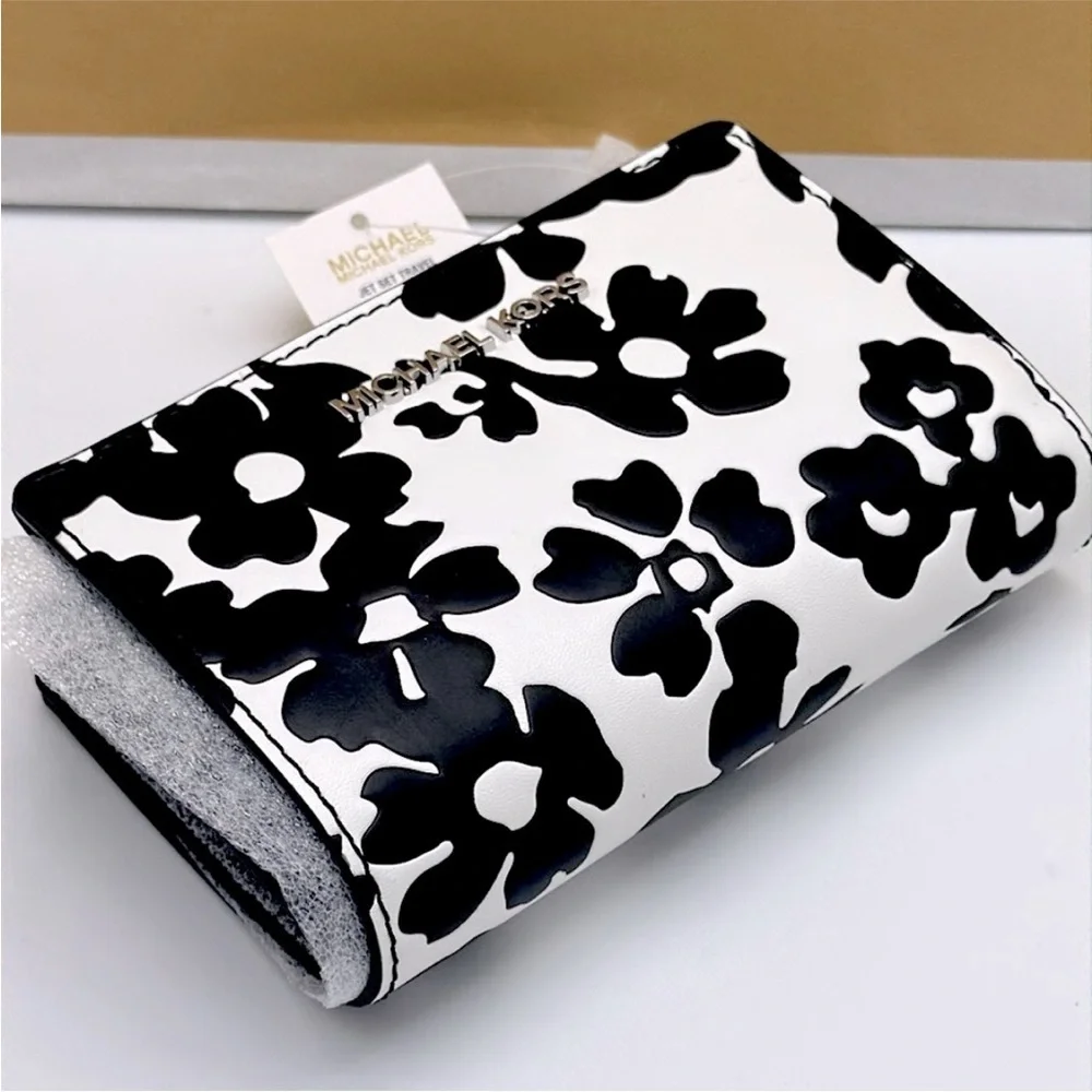 Michael Kors Black and White Floral Wallet - Picture 4 of 16